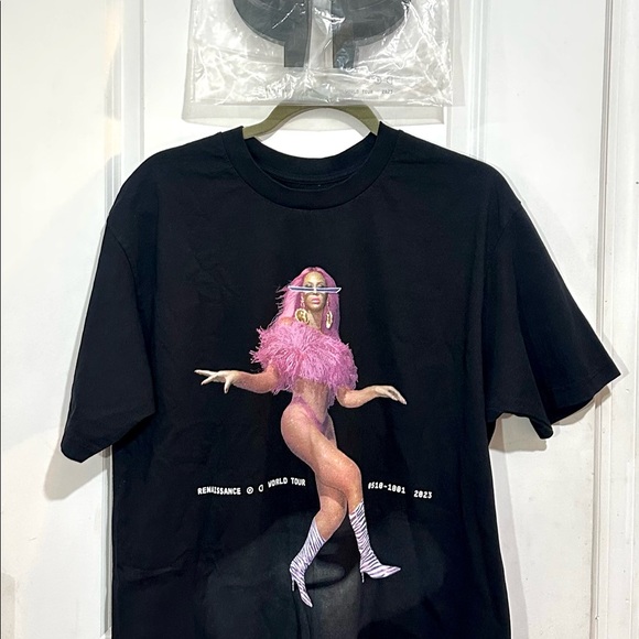 Beyoncé Renaissance Tour Merch NEWEST Pink T-shirt - Picture 5 of 6